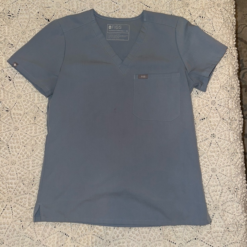 FIGS Scrub Set - Picture 2 of 15